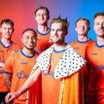 FC Emmen presenteert oranje tenue voor Koningsdag
